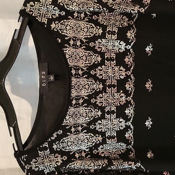 B.L.E.U. Blouse - Picture 2 of 12